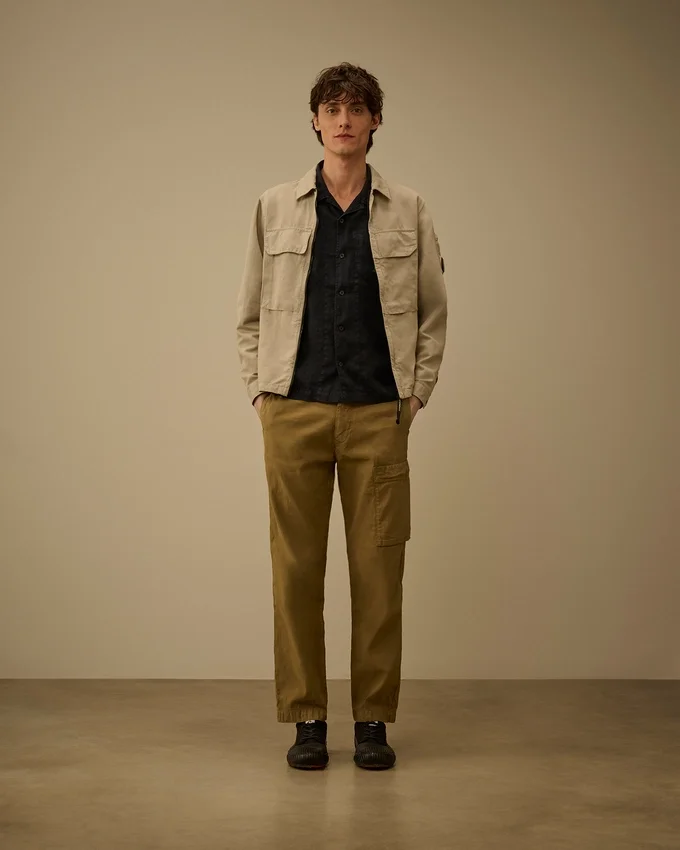 Chemise carrée à manches courtes en lin avec boutons