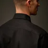 Chemise à manches courtes boutonnée en gabardine de la Metropolis Series
