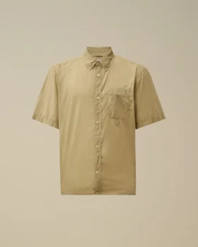 Chemise à manches courtes boutonnée en mussola léger