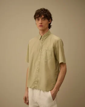 Chemise à manches courtes boutonnée en mussola léger