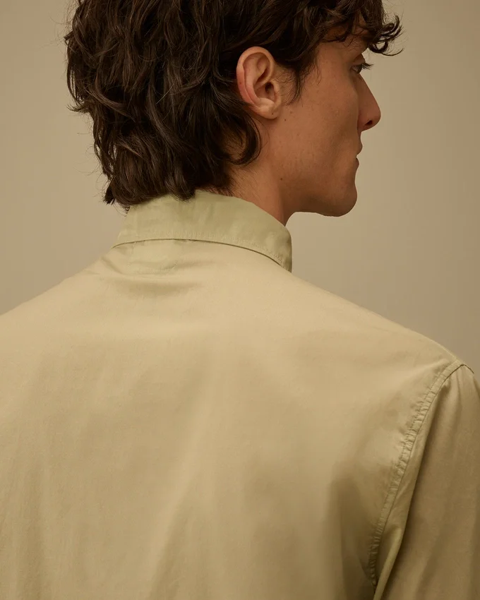 Chemise à manches courtes boutonnée en mussola léger