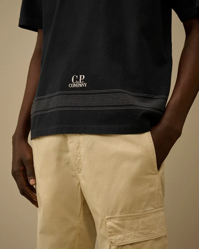 Chemise à manches courtes brodée en jersey mercerisé 30/2 torsadé