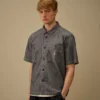 Chemise à manches courtes en chambray boutonnée