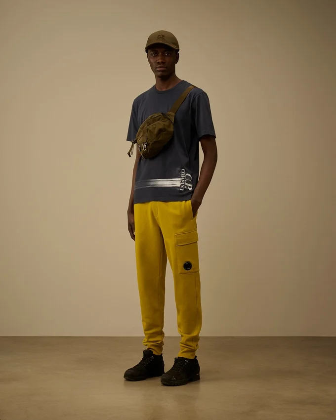Chemise à manches courtes en jersey 24/1 avec logo sur le bas