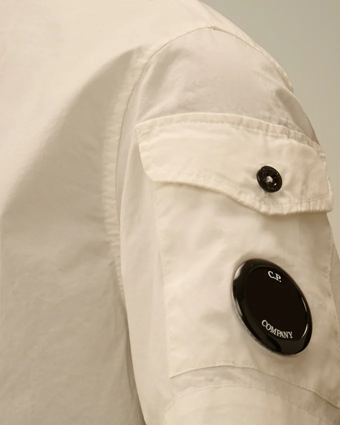 Chemise à manches courtes en popeline de coton U16 avec Lens et boutons