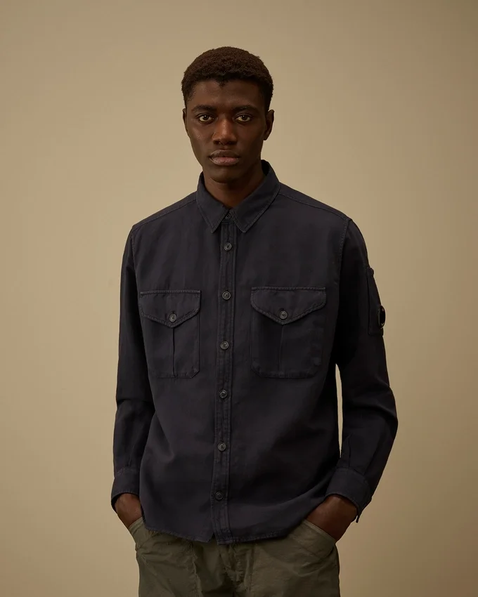 Chemise à manches longues boutonnée en coton et lin