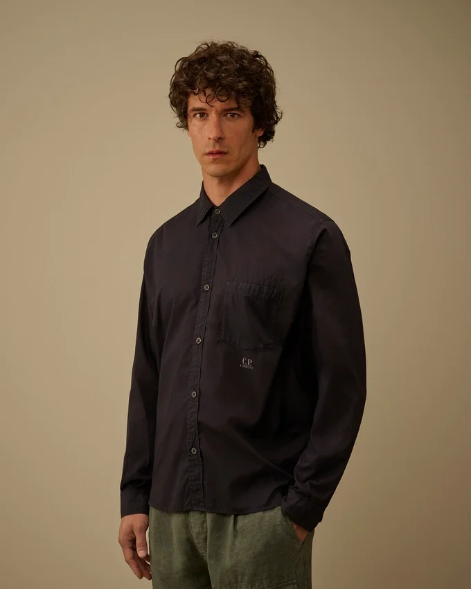Chemise à manches longues boutonnée en mussola léger