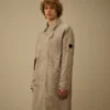 Manteau de voiture à coupe en queue de poisson en sergé