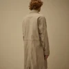 Manteau de voiture à coupe en queue de poisson en sergé