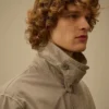 Manteau de voiture à coupe en queue de poisson en sergé