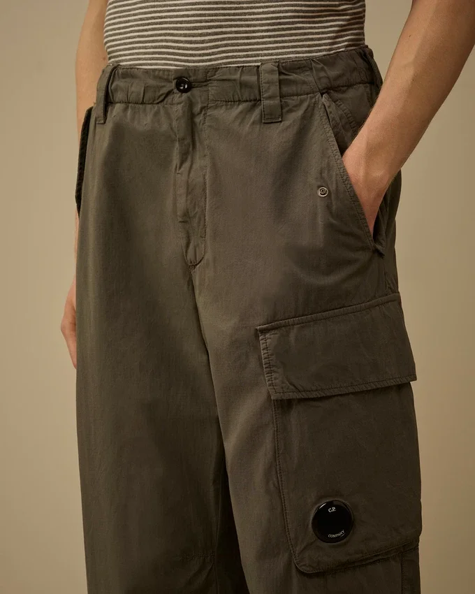 Pantalon cargo ample en coton ripstop avec motif « Lens »