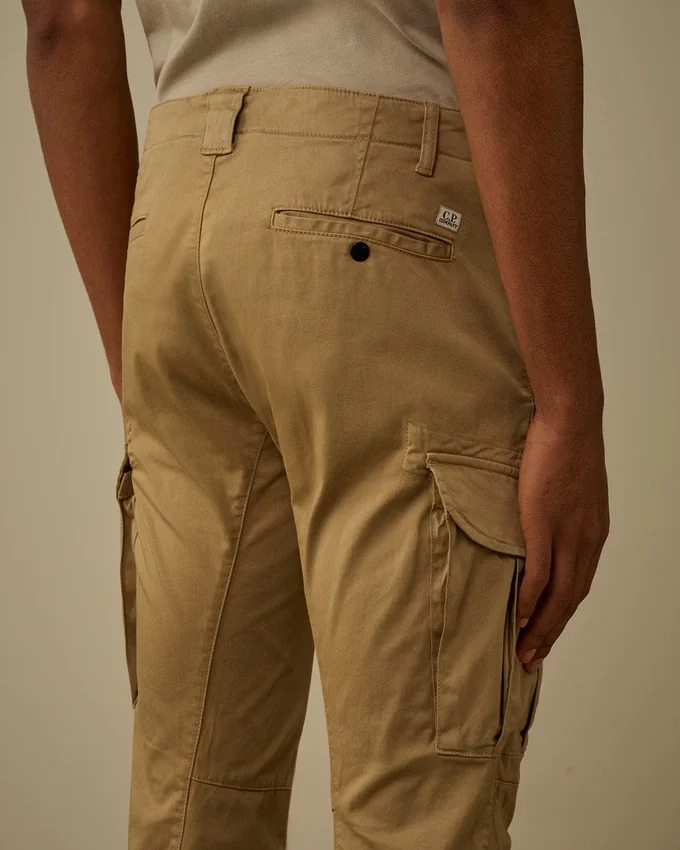 Pantalon cargo ergonomique en satin stretch avec logo