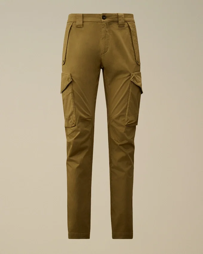 Pantalon cargo à poches arrondies ergonomiques en satin stretch