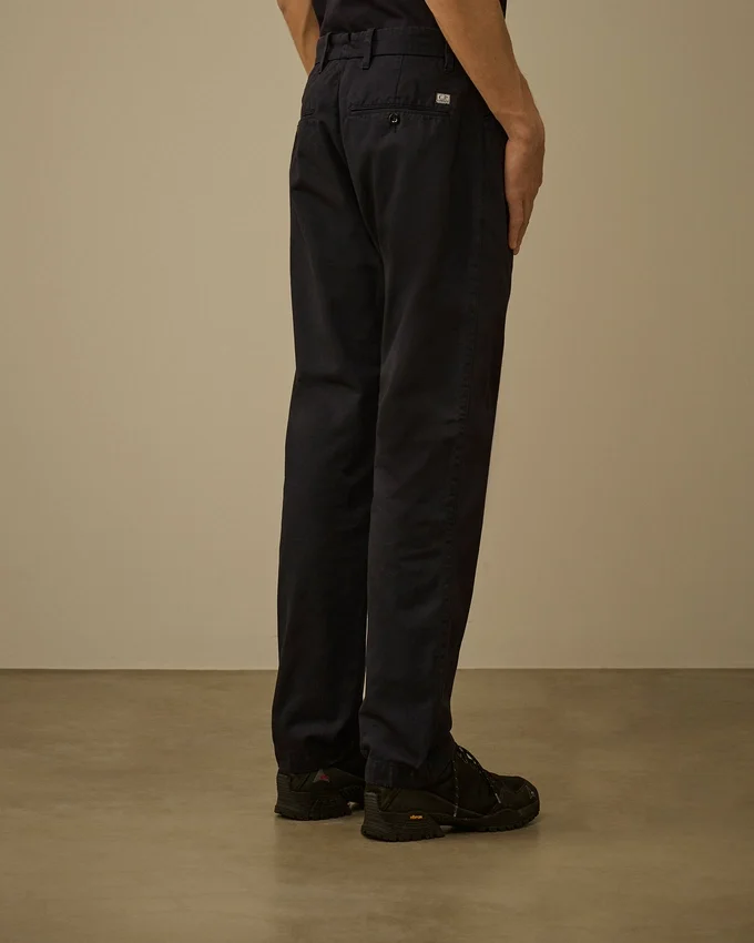 Pantalon chino droit en gabardine de coton