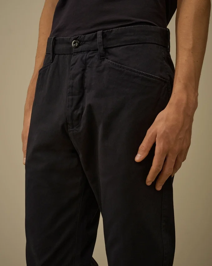 Pantalon chino droit en gabardine de coton