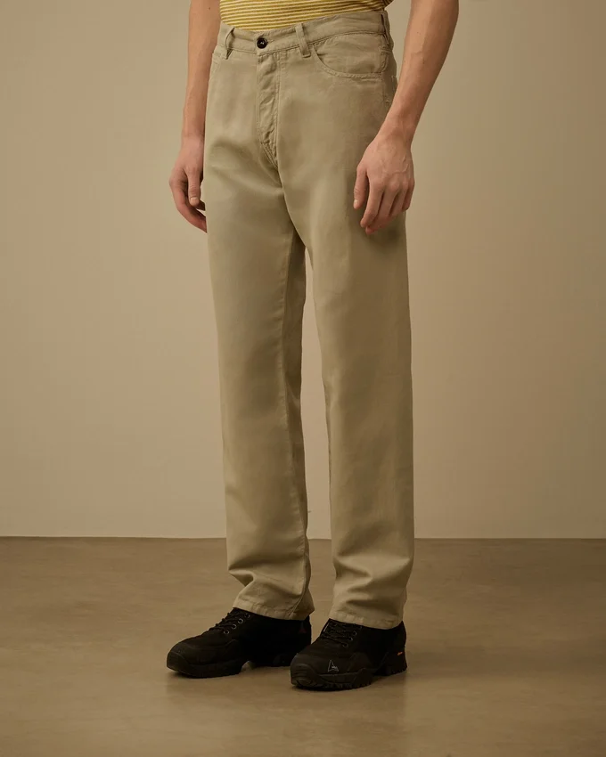 Pantalon en coton/lin sans coutures latérales