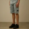 Short cargo en satin stretch avec poche pour lunettes de soleil