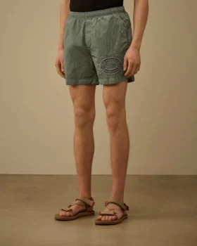 Short de bain à motif brodé Eco-Chrome-R
