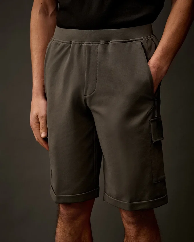 Short de survêtement cargo en polaire extensible de la Metropolis Series