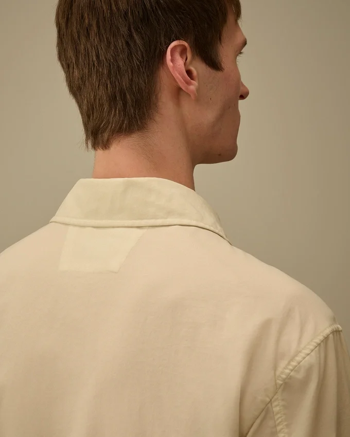Surchemise Taylon P à boutons et motif « Lens »