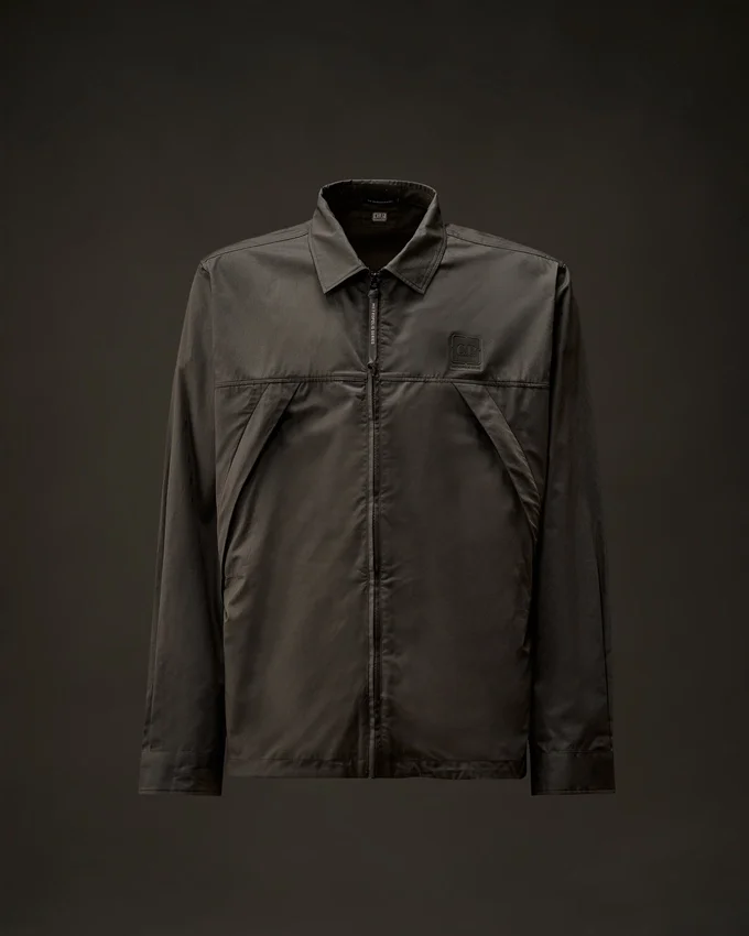 Surchemise zippée en gabardine de la Metropolis Series