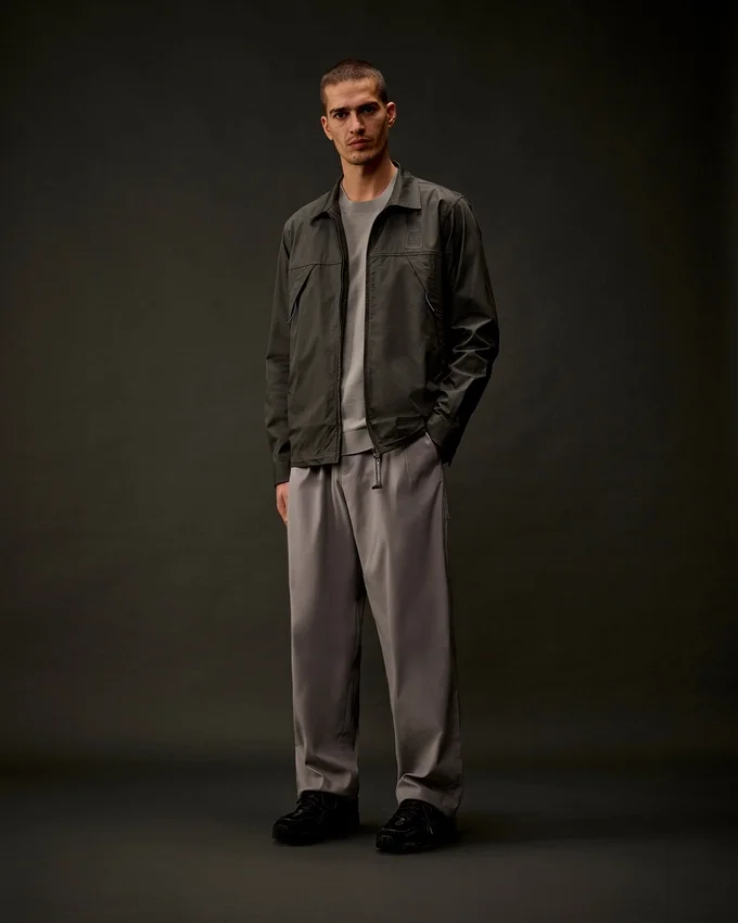 Surchemise zippée en gabardine de la Metropolis Series