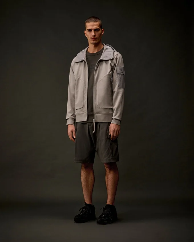 Sweat à capuche en polaire stretch de la Metropolis Series