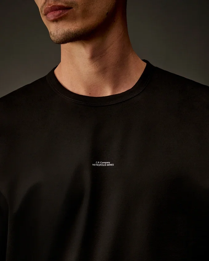 T-shirt à manches courtes en jersey mercerisé de la Metropolis Series avec logo sur la poitrine