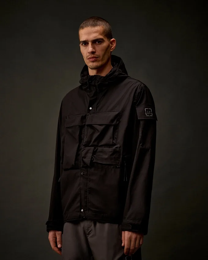 Veste à capuche pliable HyST de la Metropolis Series