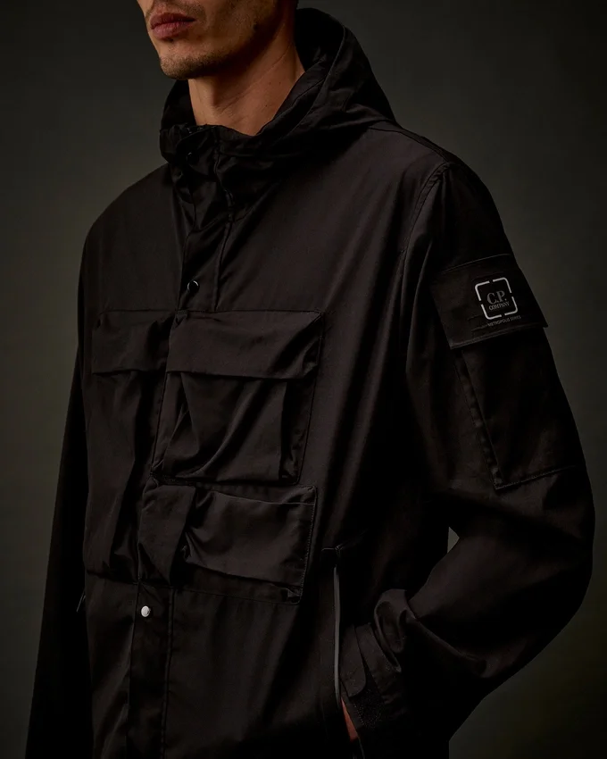 Veste à capuche pliable HyST de la Metropolis Series