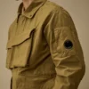 Veste en sergé avec fermeture à glissière pour les lunettes de soleil